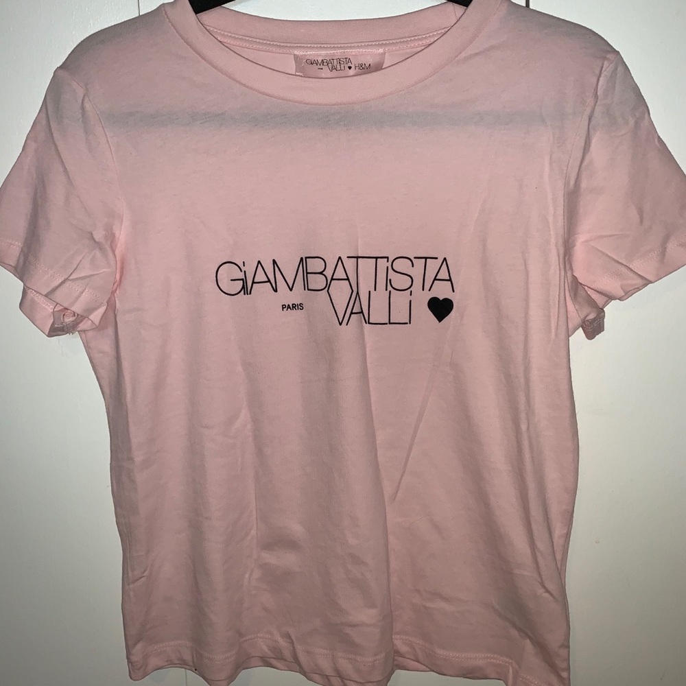 Pink t-shirt